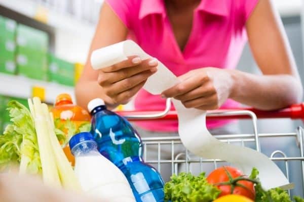 grocery shopping to help meal plan on a budget 